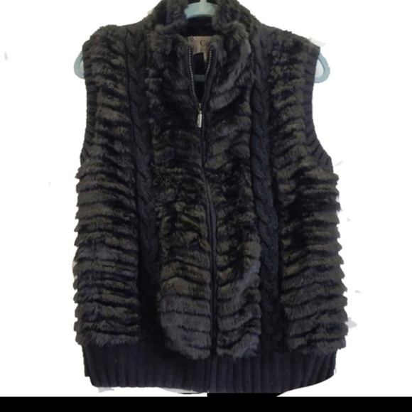 carte Jackets & Blazers - CARTE Black Faux Fur Lined Zipper Sweater Vest